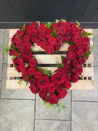 Red rose heart wreath